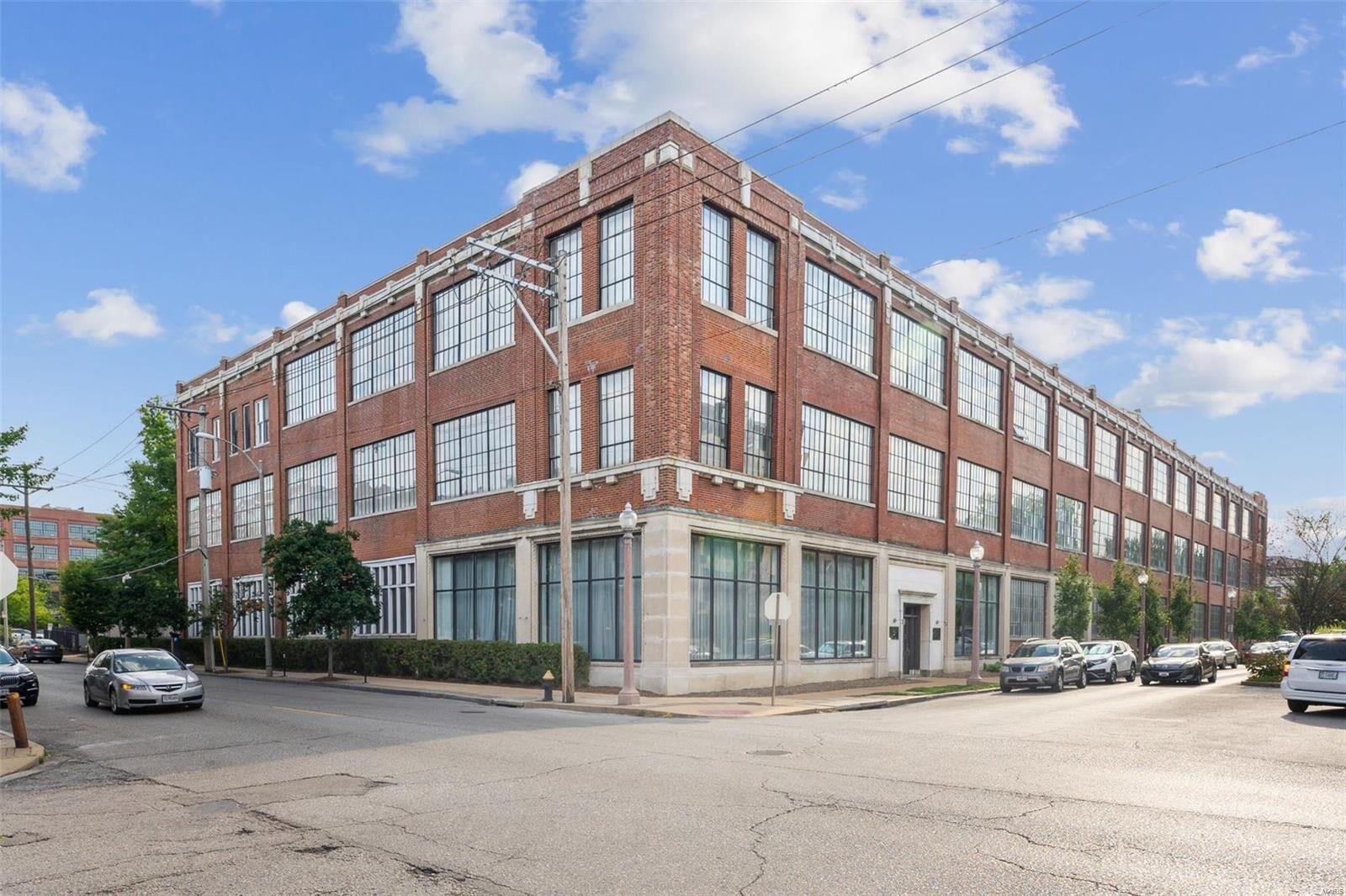 Property Photo: 4100 Laclede Avenue 209 MO 63108