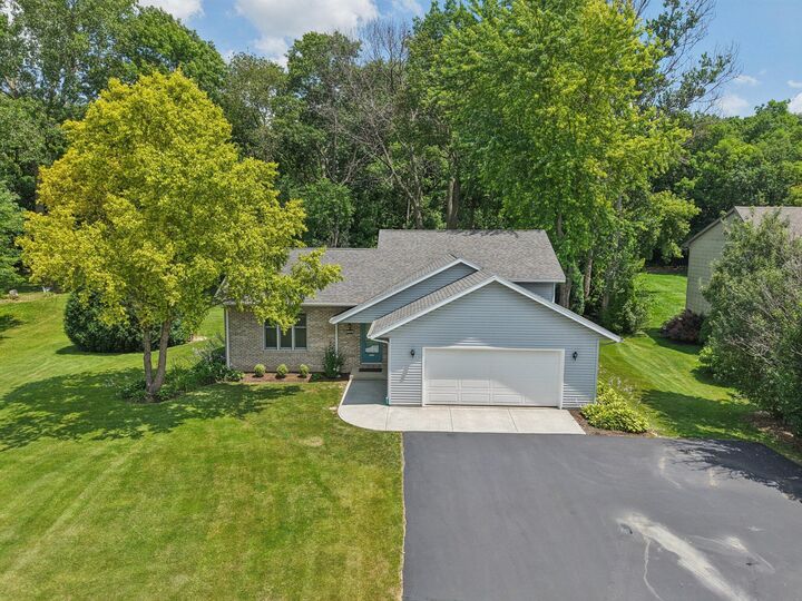 1721 Landre Ct  Burlington WI 53105 photo