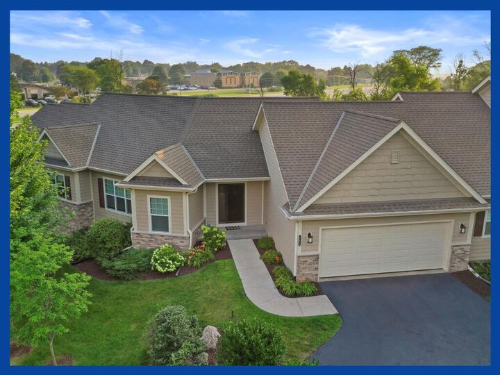 17915 Ashlea Dr  Brookfield WI 53045 photo