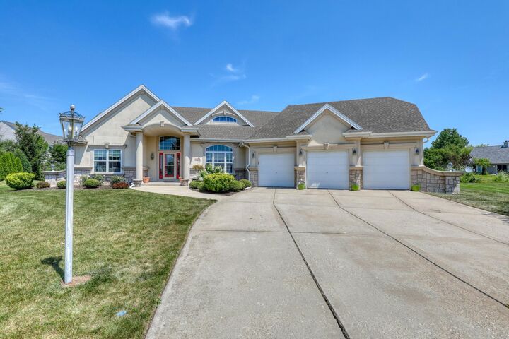 Property Photo: 6958 S Craig Ct WI 53132