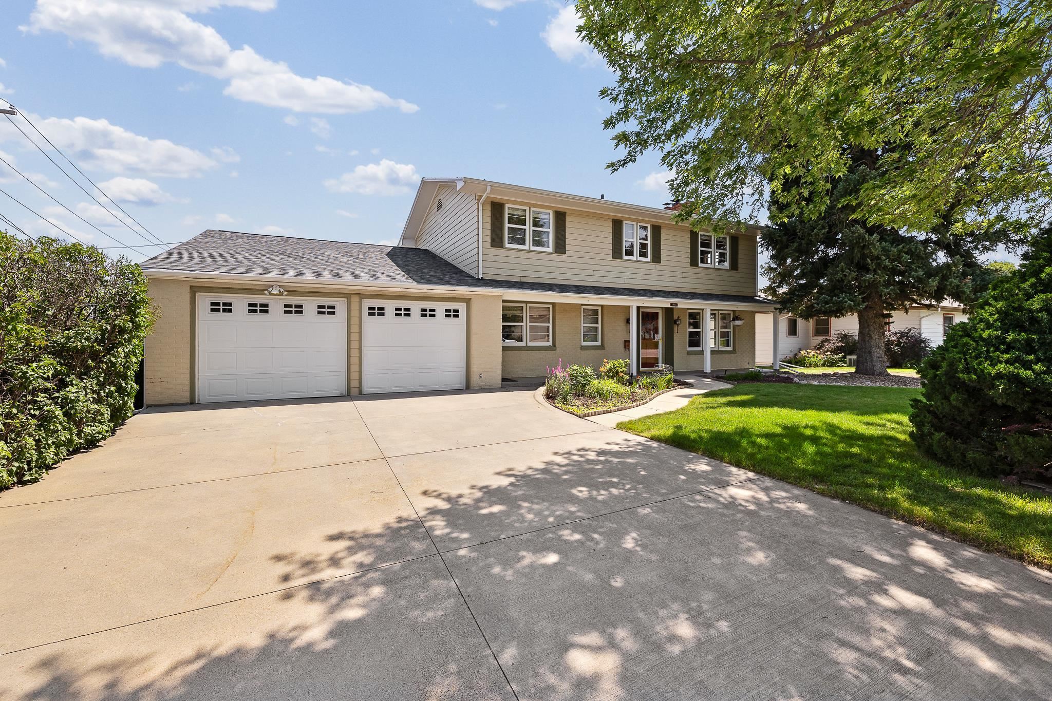 Property Photo: 1916 9th Street SD 57701