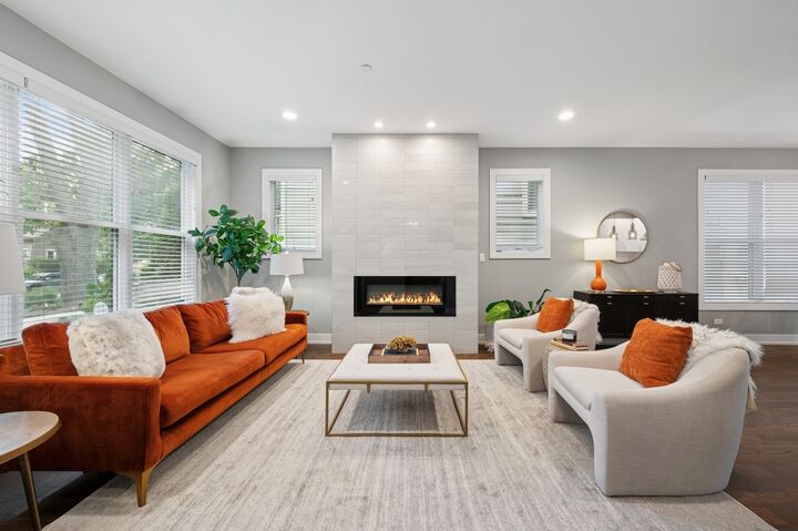 Property Photo: 2119 Pioneer Road IL 60201