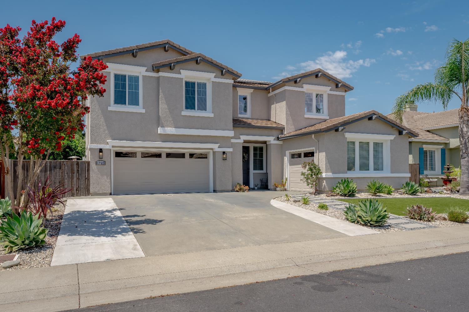 1723 Cressida St.  Roseville CA 95747 photo