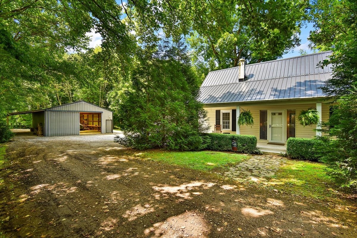 Property Photo: 1570 Wolf Creek Rd TN 38582