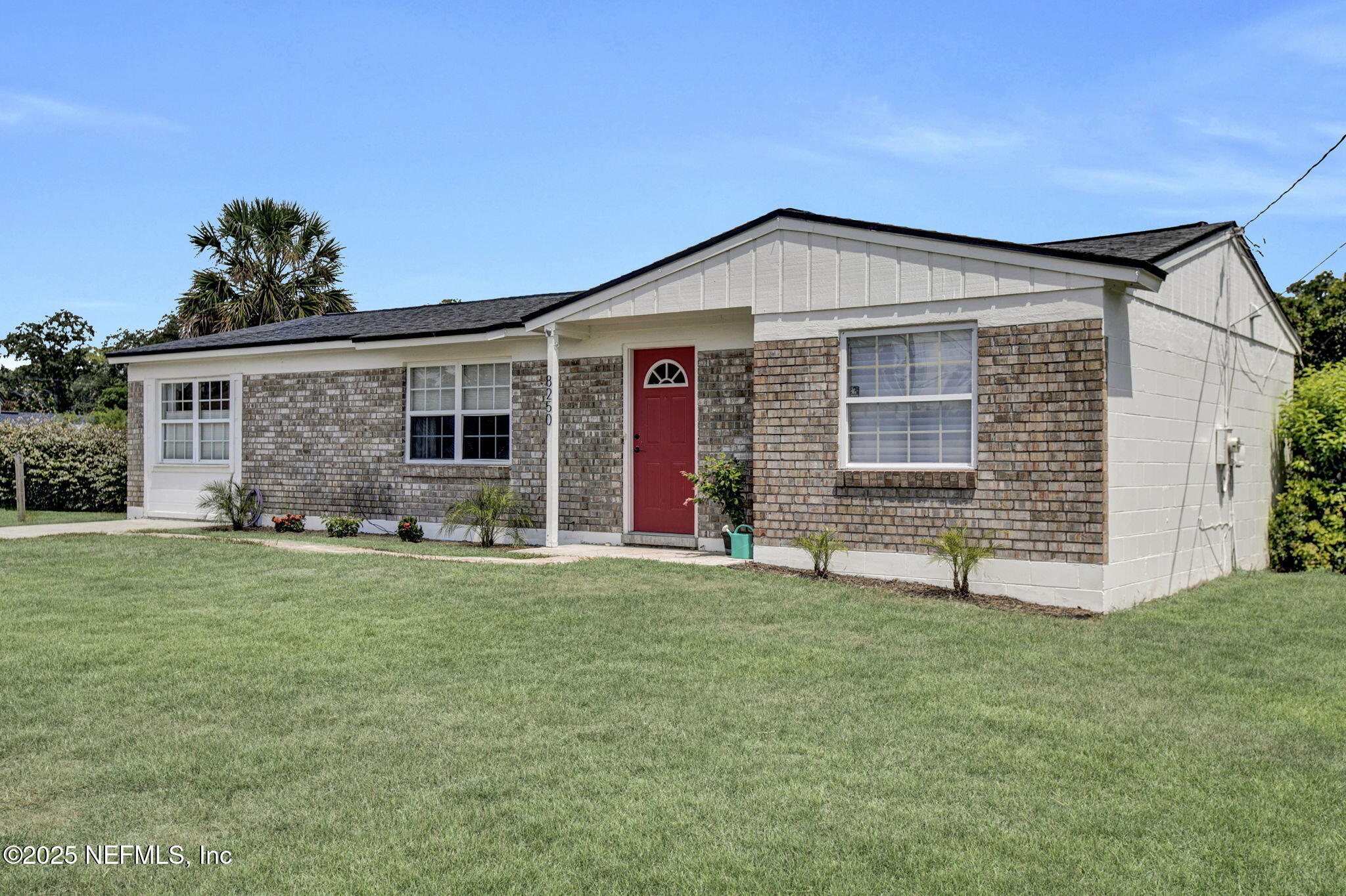 Property Photo: 8250 Springer Court FL 32244