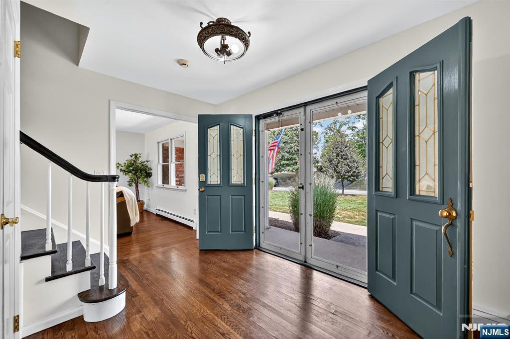 Property Photo:  421 Elbert Street  NJ 07446 