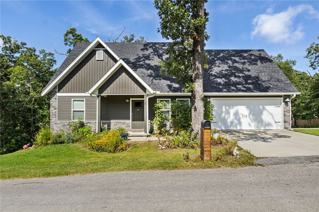 Property Photo: 2 S Moors Lane AR 72714