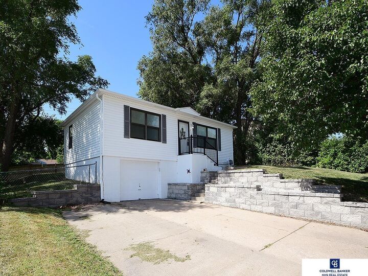 7517 Lillian Avenue  La Vista NE 68128 photo