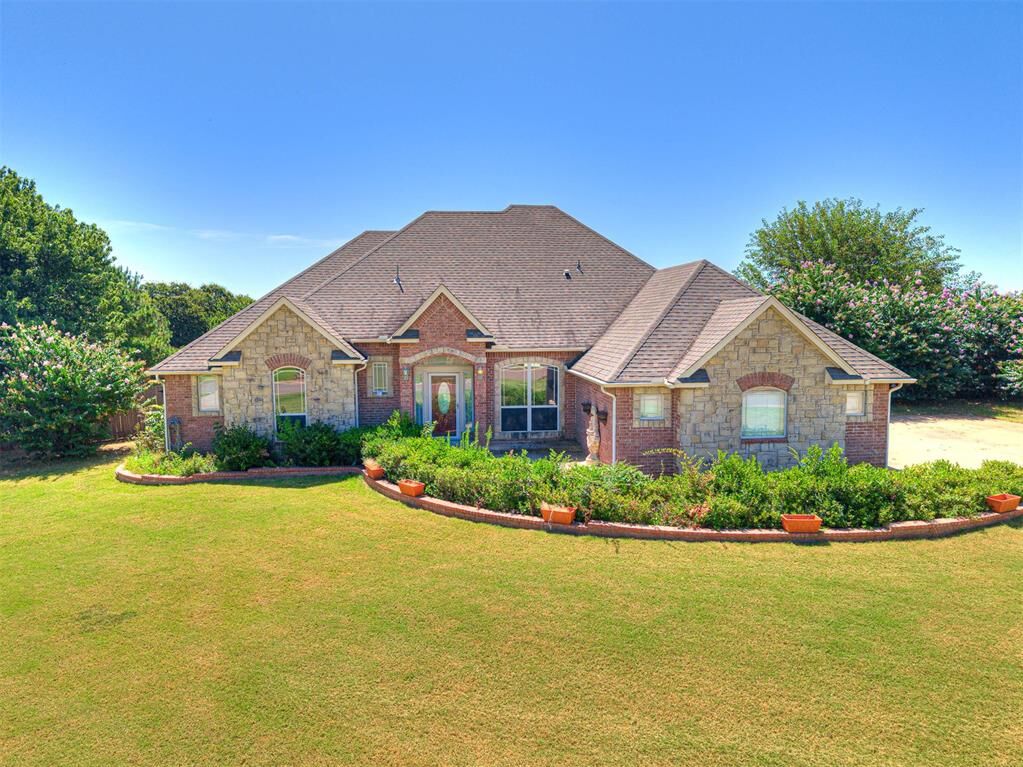 Photo de la propriété:  680 Silver Tree Drive  OK 73020 