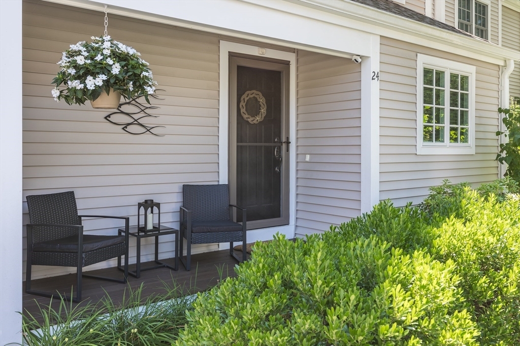 Property Photo:  24 Hampton Ct 24  MA 02649 
