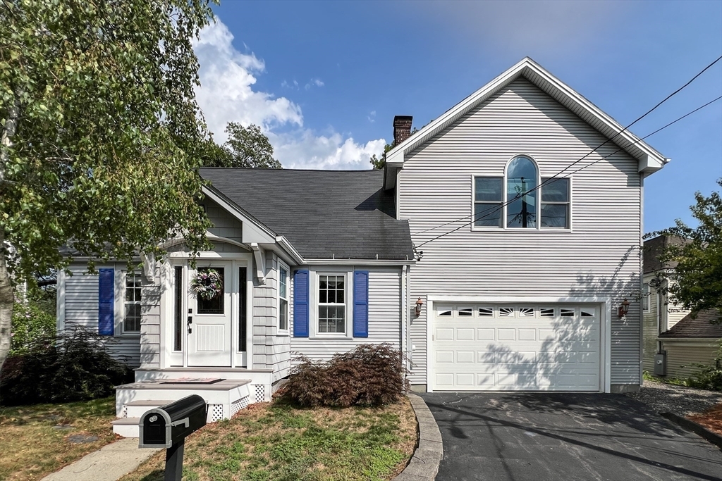 Property Photo: 39 Bay View Dr MA 01545