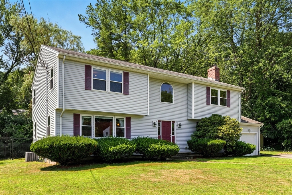 Property Photo: 33 Highgate Rd MA 01701
