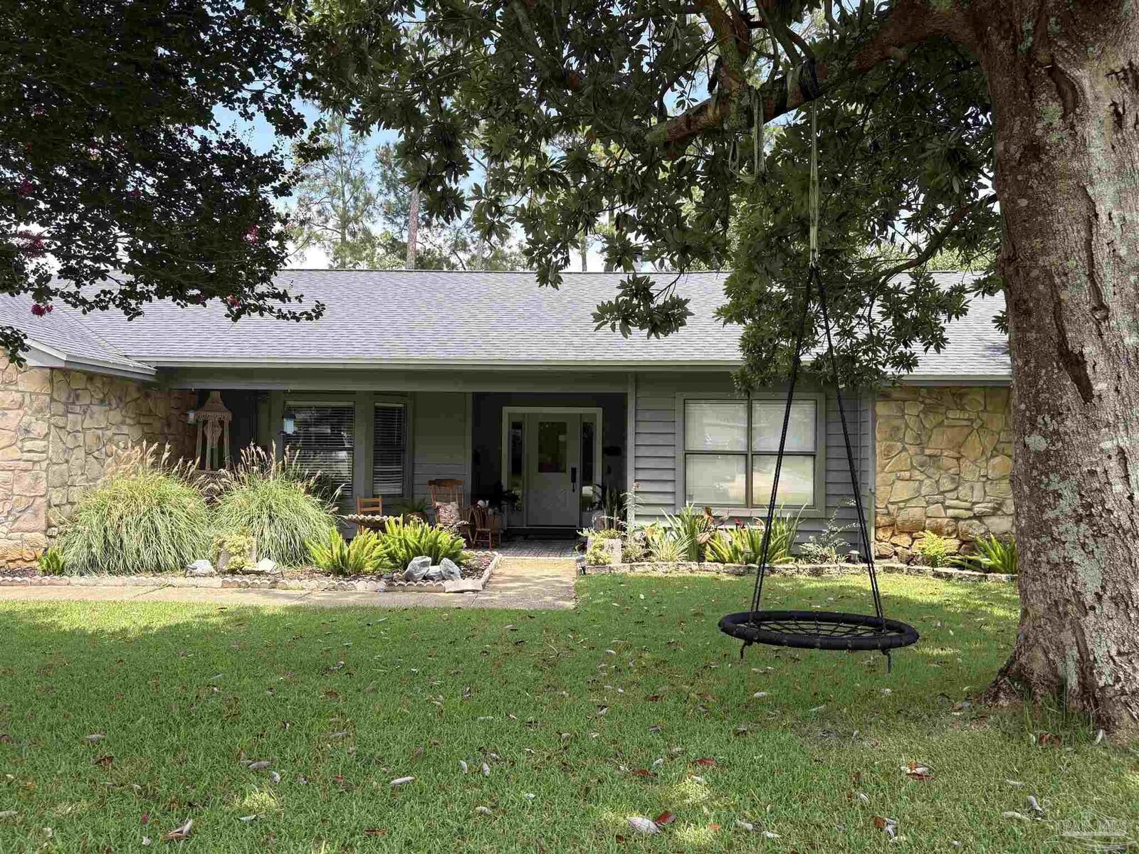 Property Photo:  1370 Calcutta Dr  FL 32563 