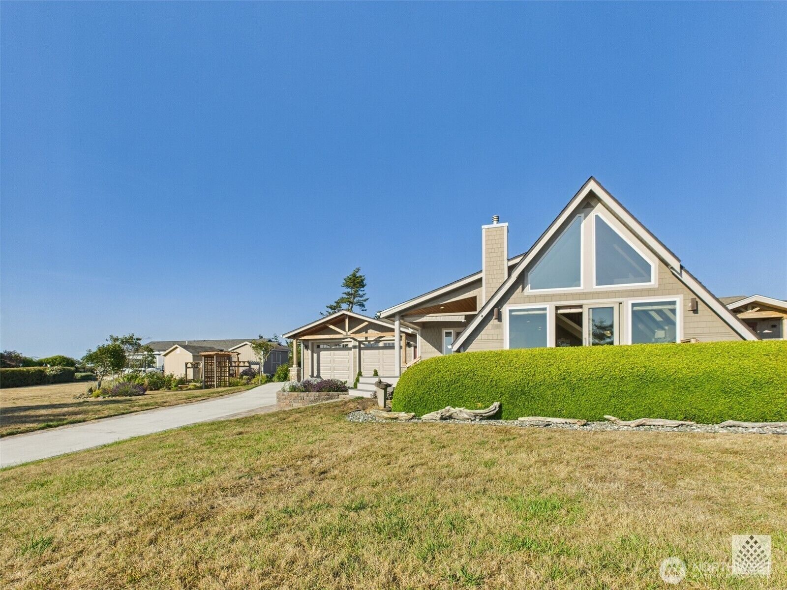 Property Photo: 748 La Cana Street WA 98239