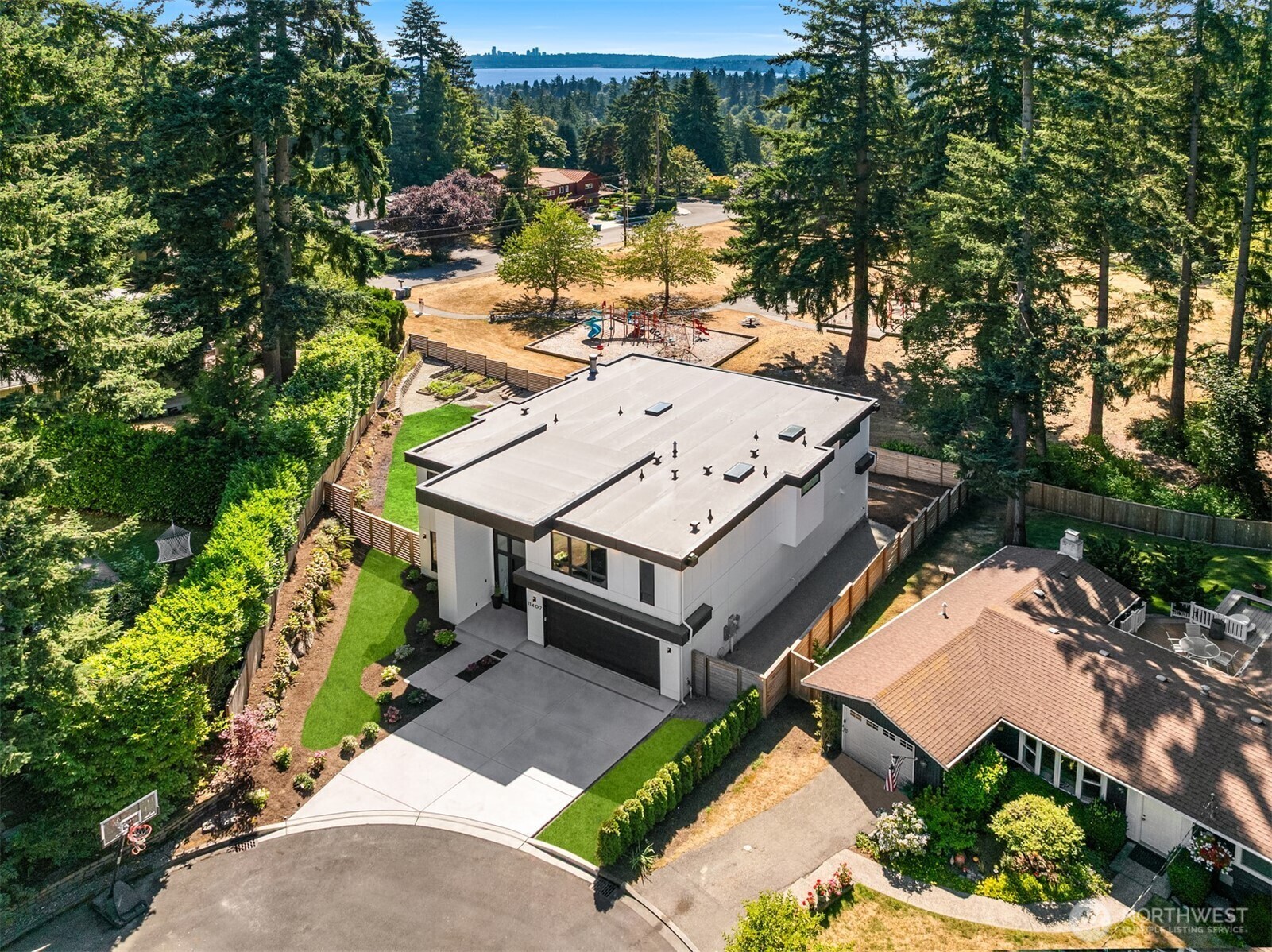 Property Photo: 11407 NE 103rd Place WA 98033