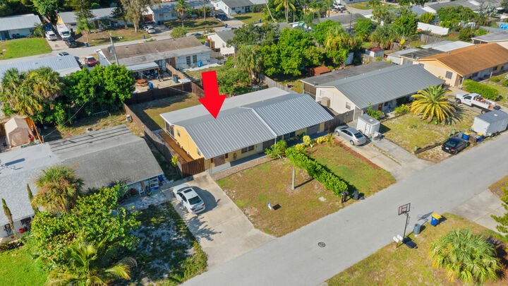 Property Photo: 2290 NE Rustic Way FL 34957