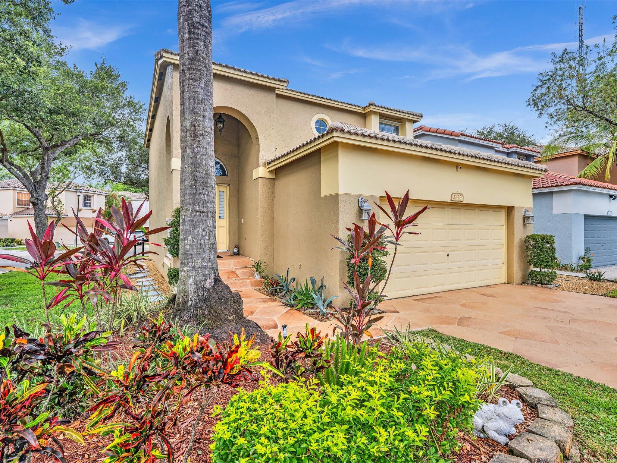 Property Photo:  5323 Eagle Cay Way  FL 33073 