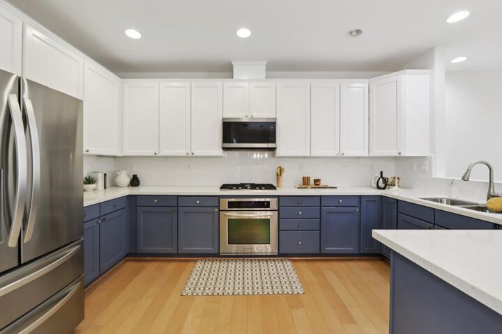 Property Photo: 636 Bair Island Road 312 CA 94063