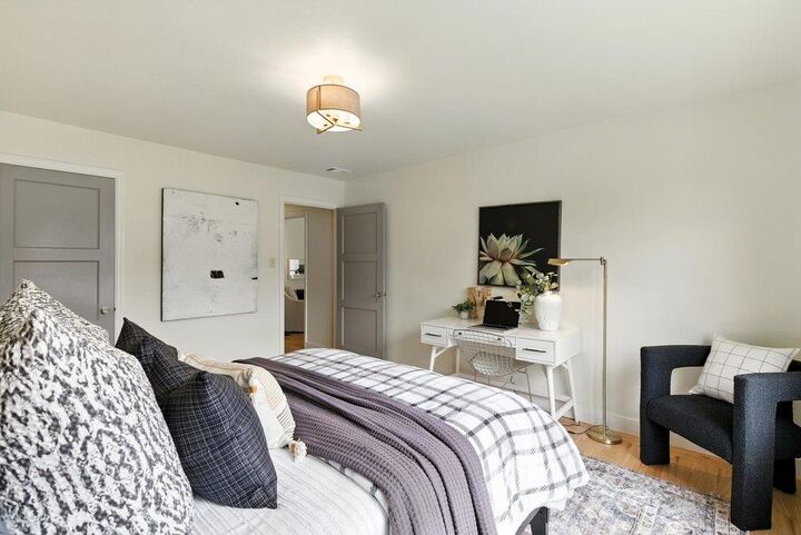 Property Photo:  636 Easton Avenue  CA 94066 