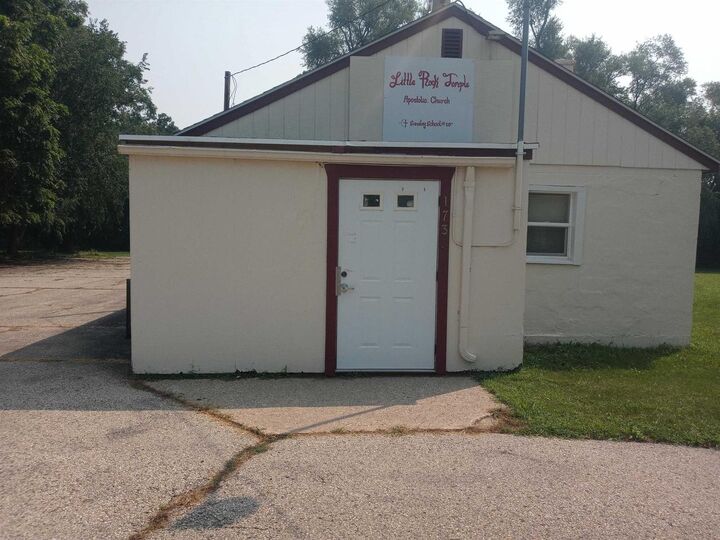 Property Photo: 1737 Sixth St Street WI 53511