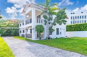 Property Photo: 3220 S Le Jeune Rd 3222 FL 33134