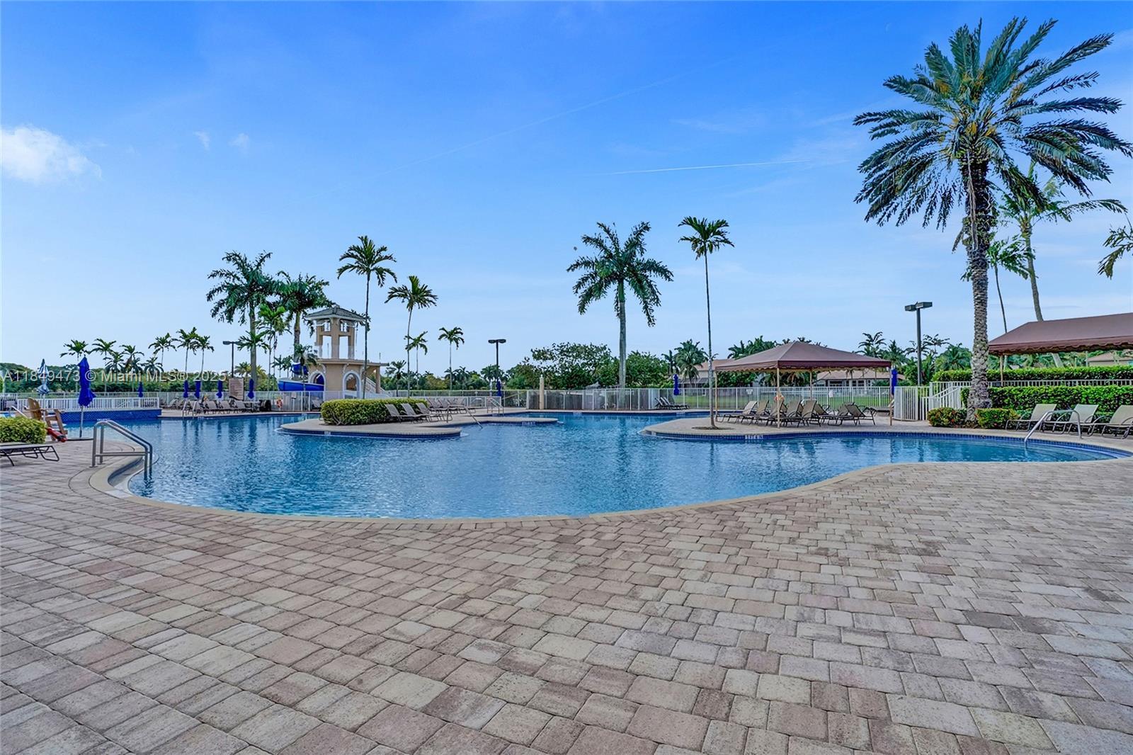Property Photo:  1100 Chinaberry Dr  FL 33327 