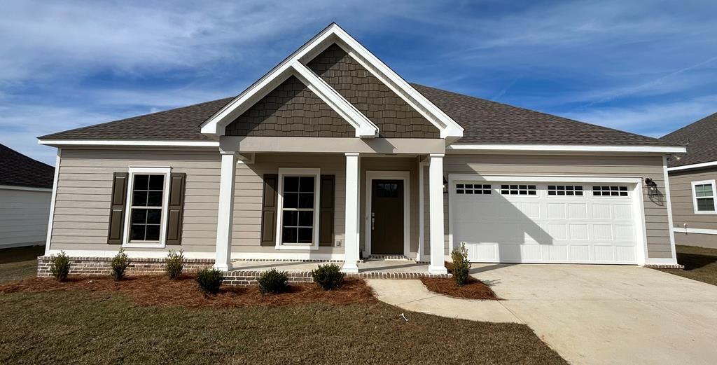 Property Photo: 116 Pawnee Dr AL 36350