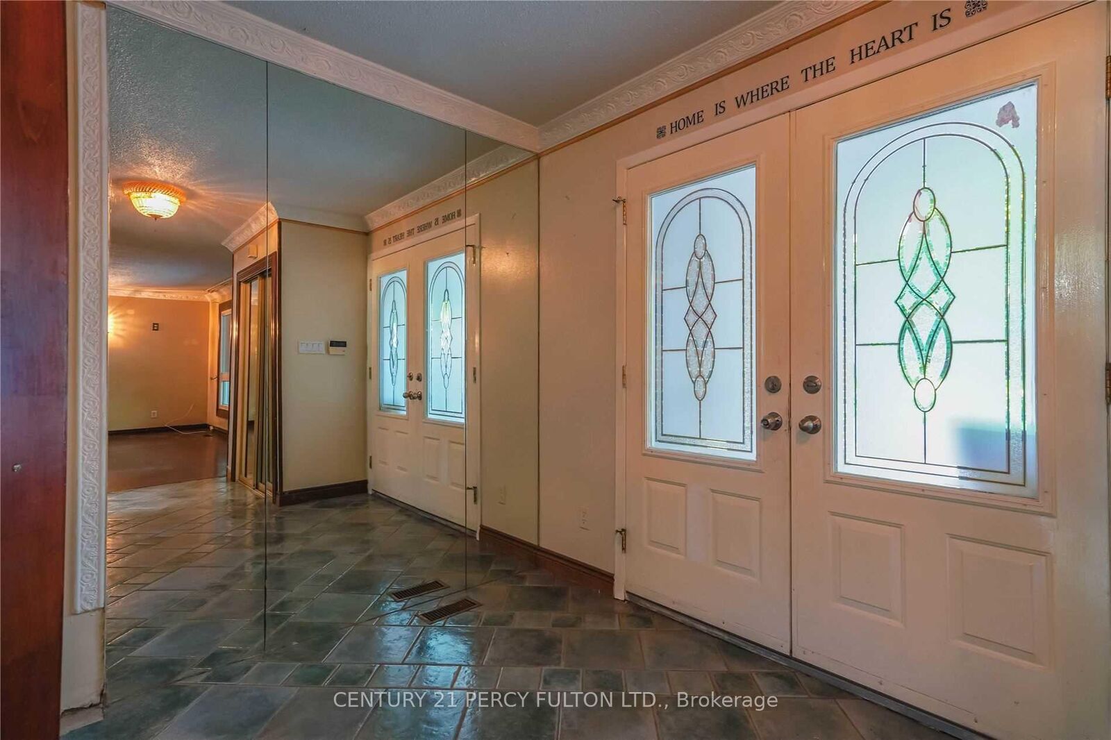 Photo de la propriété:  6172 Kingston Road  ON M1C 1K9 