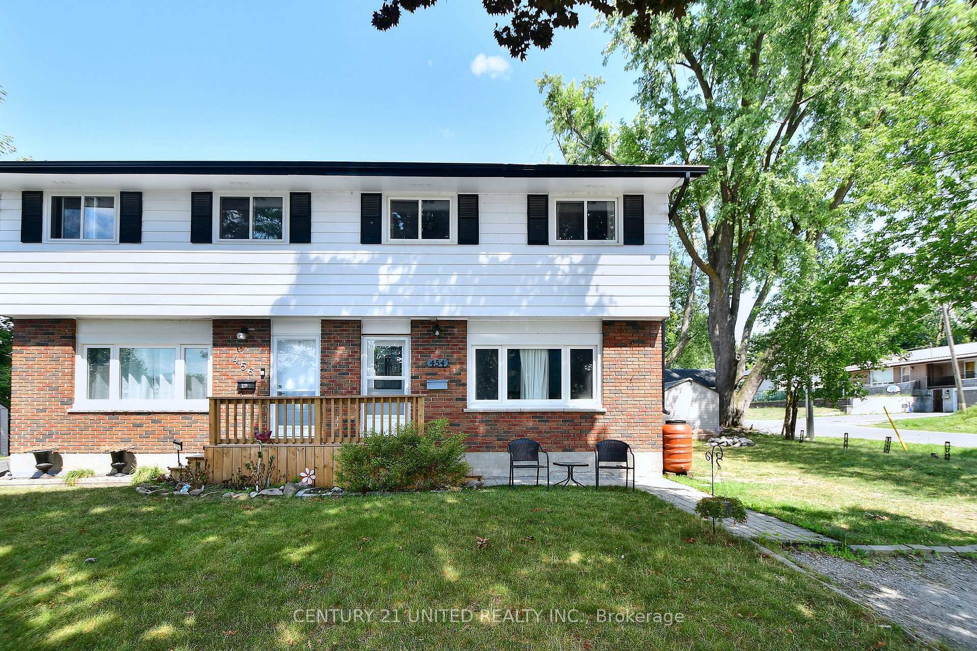Photo de la propriété:  454 Southpark Drive  ON K9J 1C3 