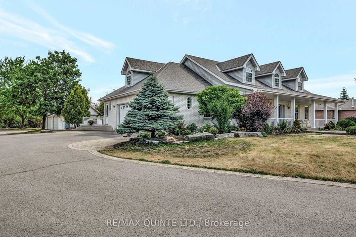 Property Photo: 31 Bay Breeze Street ON K8N 0L4