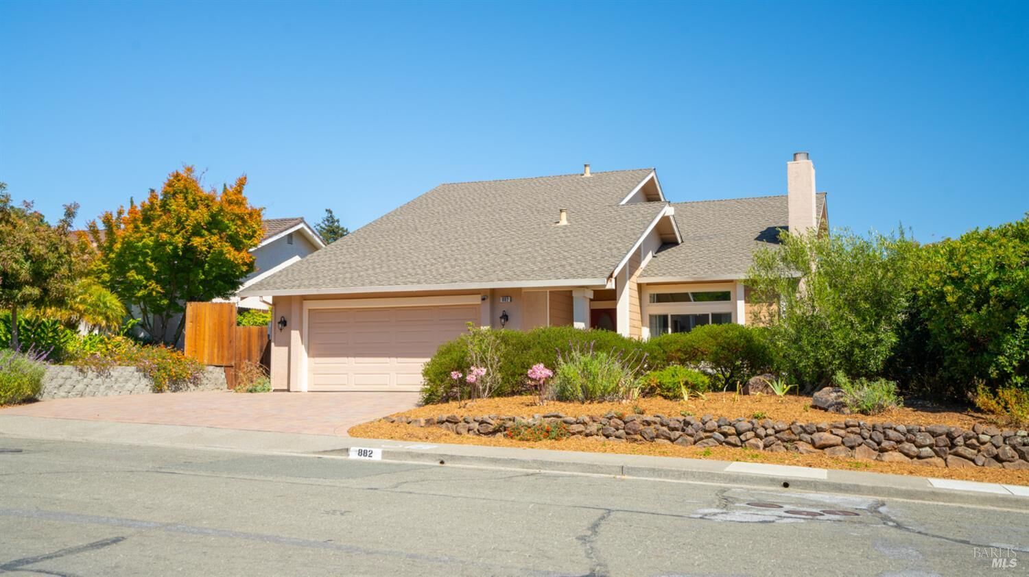 Property Photo: 882 Oxford Way CA 94510