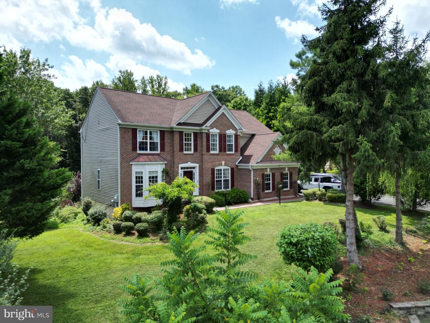 Property Photo: 7719 Visionary Court VA 20112