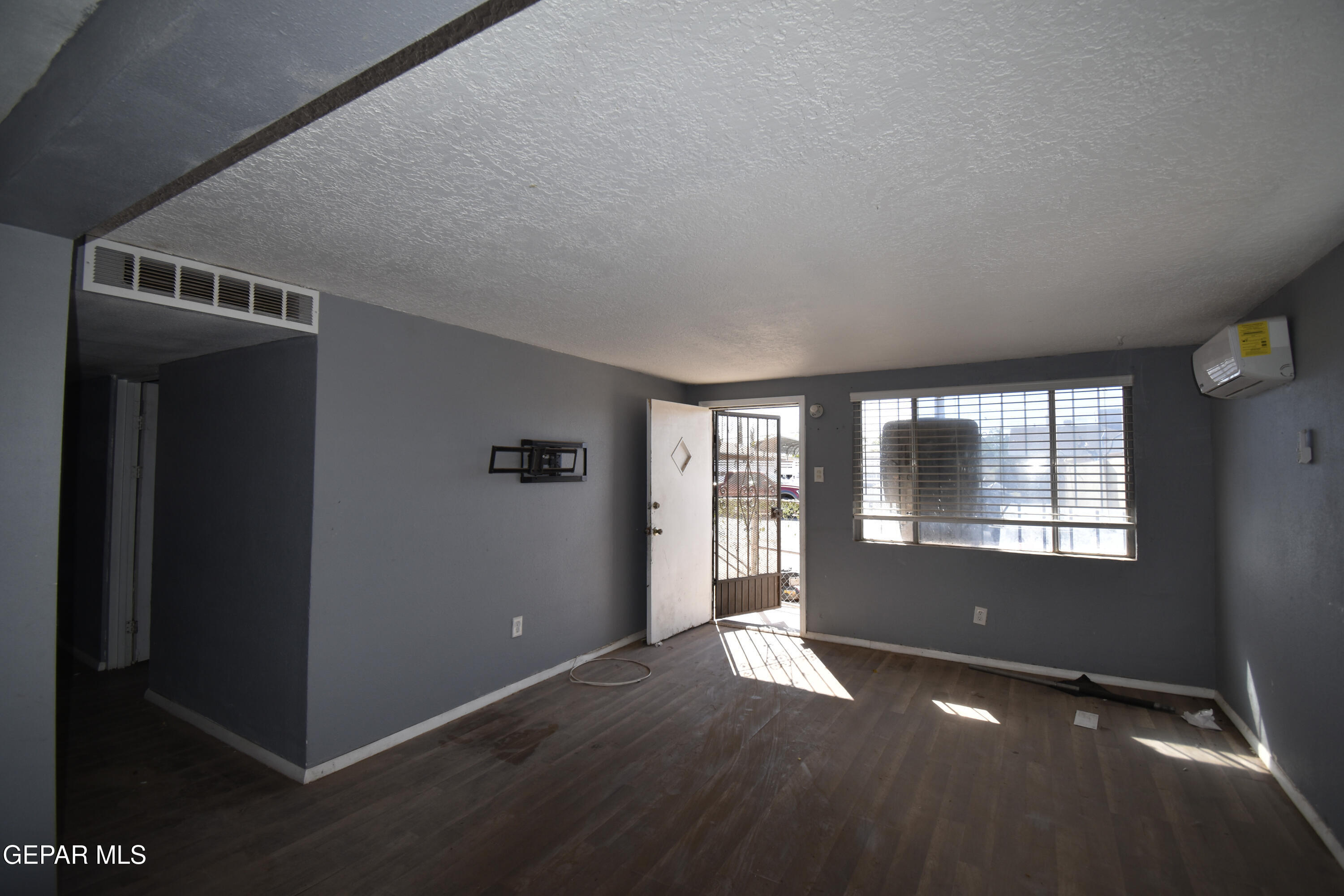 Property Photo: 204 Baywood Road TX 79915