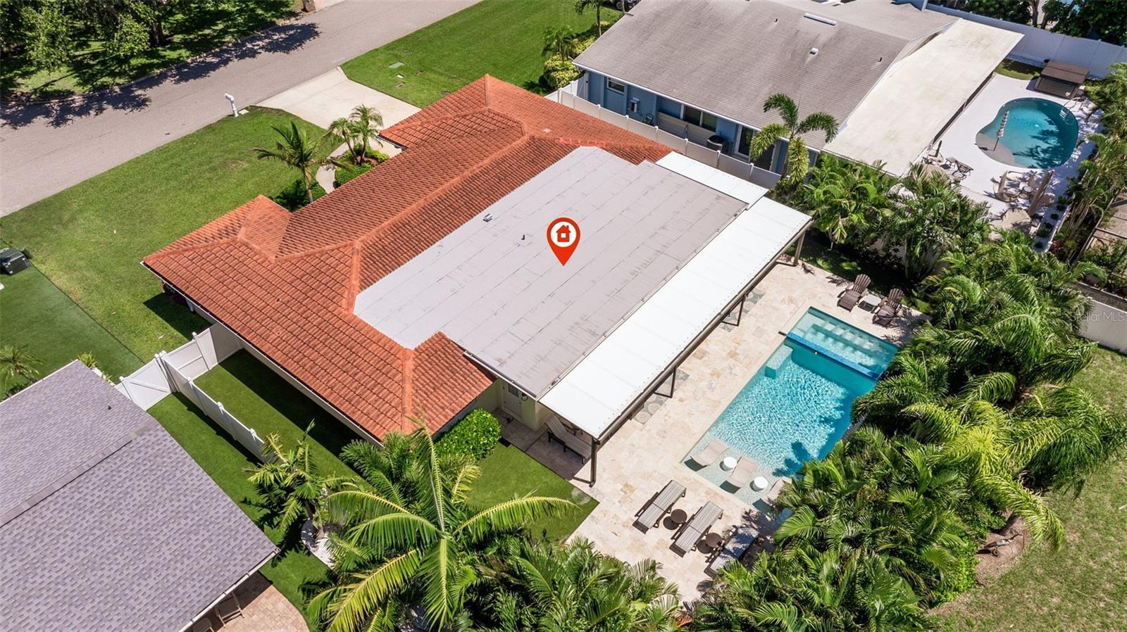 Property Photo: 1110 2nd Avenue S FL 33715