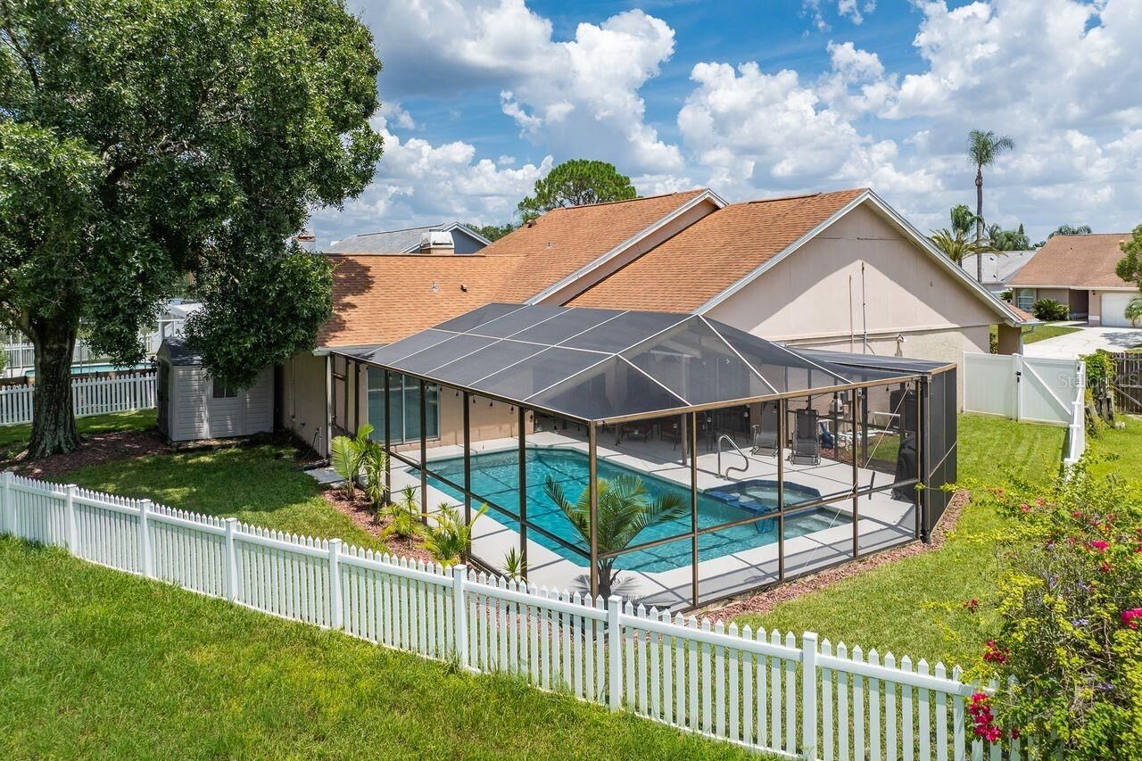 Property Photo: 8727 Boysenberry Drive FL 33635