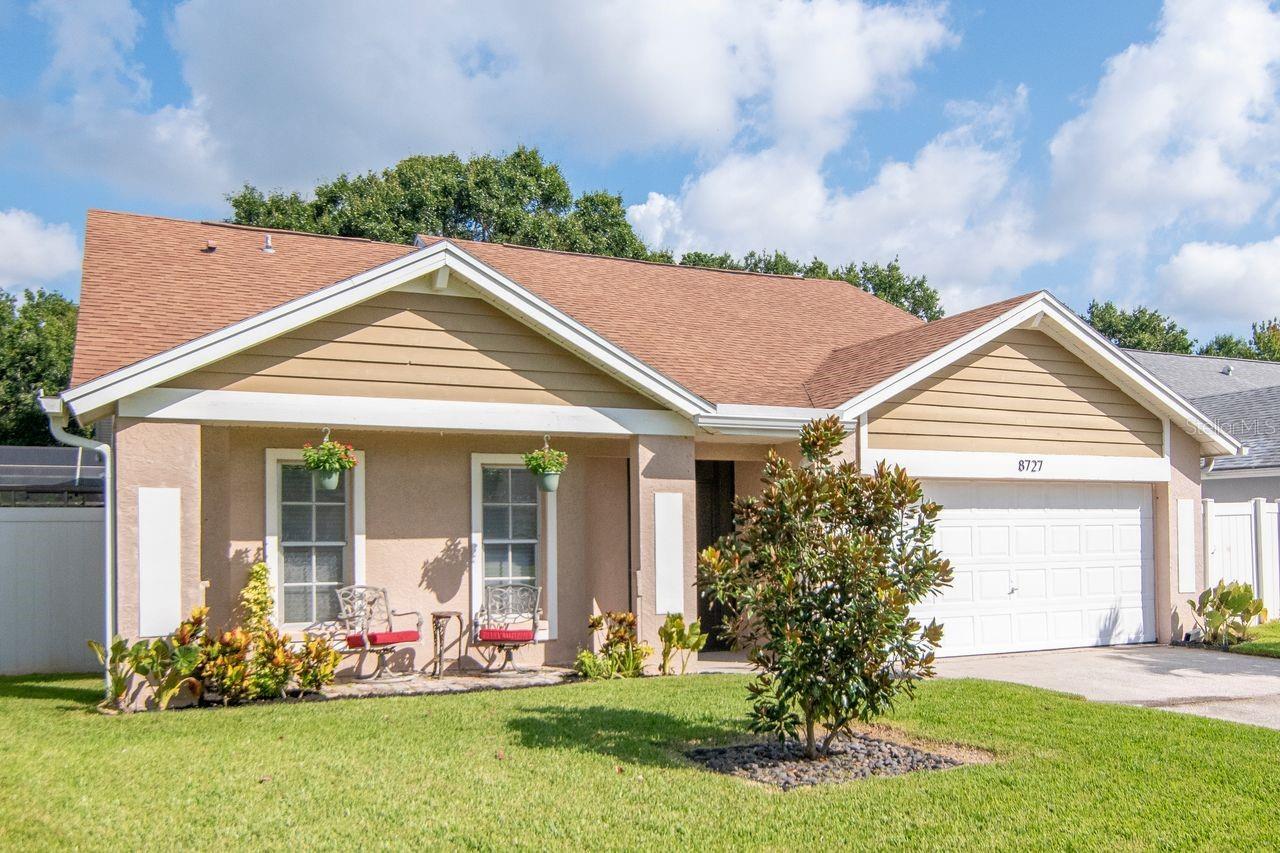 Property Photo: 8727 Boysenberry Drive FL 33635
