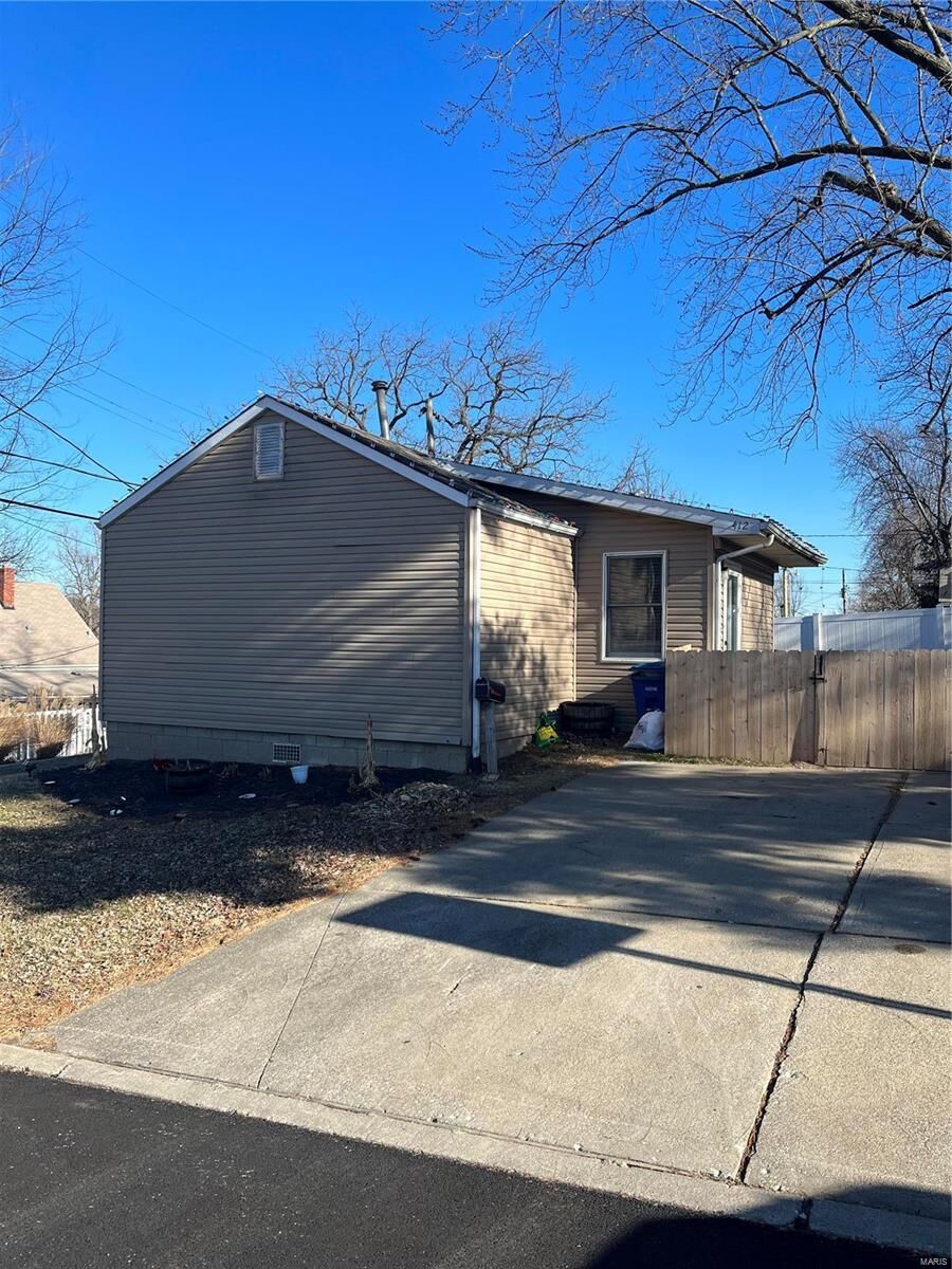 Property Photo:  412 Boone Avenue  MO 63301 