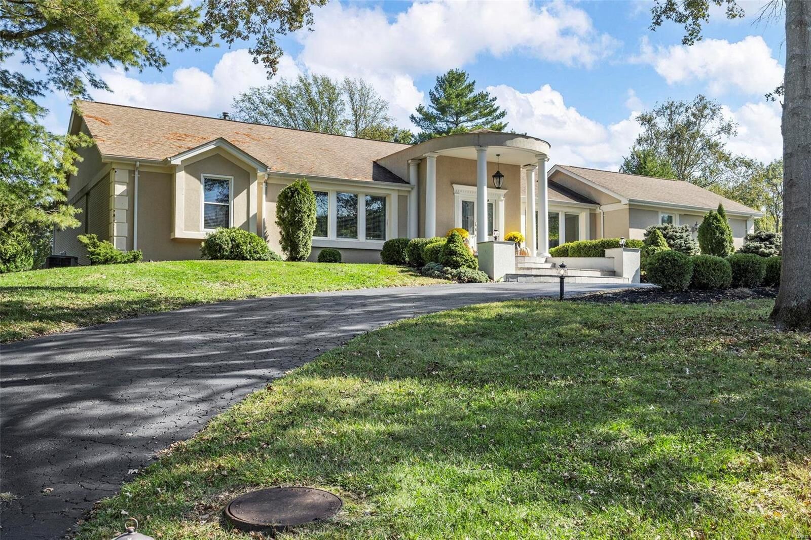Property Photo: 74 Meadowbrook Country Club MO 63011