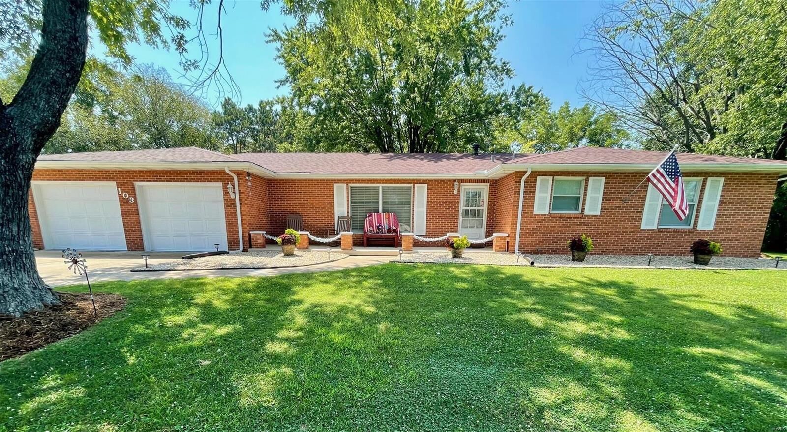 Property Photo: 103 Bauer Lane IL 62062