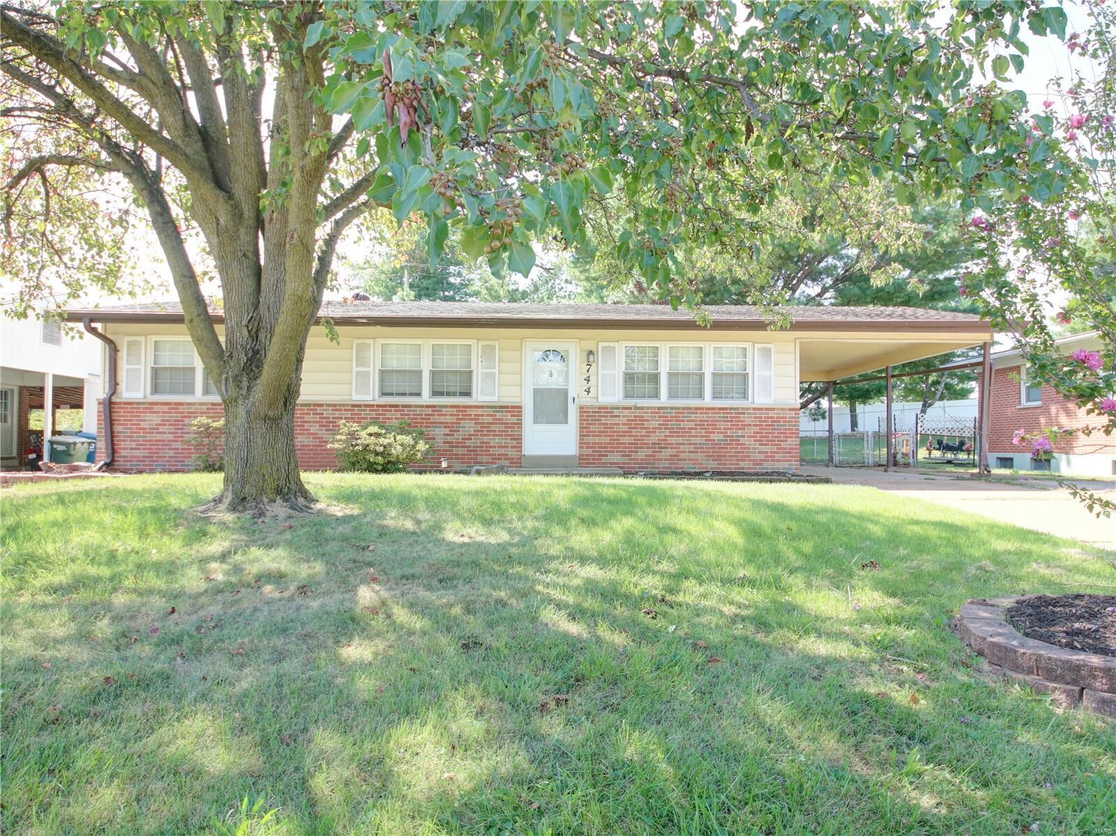 Property Photo:  744 Mary Jo Lane  MO 63042 