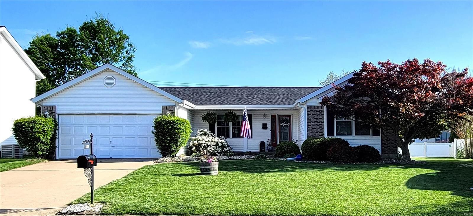 Property Photo: 809 Carriage Hill MO 63304