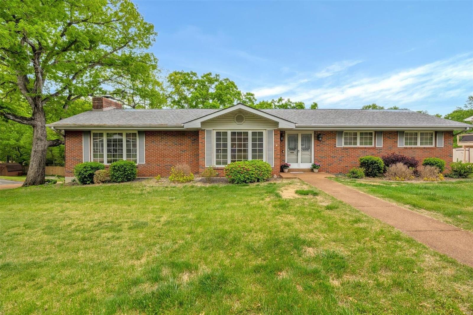 Property Photo:  114 Sir Moss Lane  MO 63026 