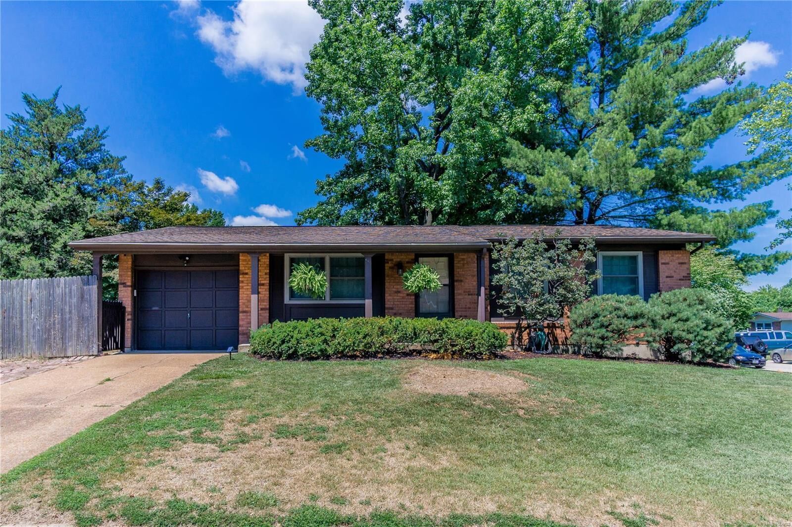 Property Photo: 1445 Roth Hill Drive MO 63043