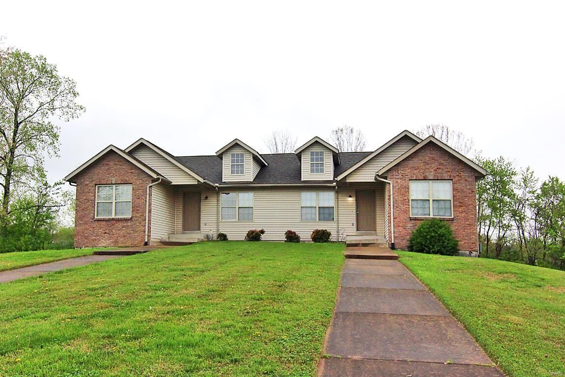 Property Photo:  2978 2980 Shamrock Court  MO 63701 