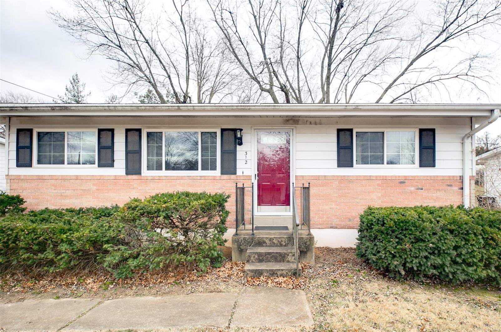 Property Photo: 312 Malone Drive MO 63129