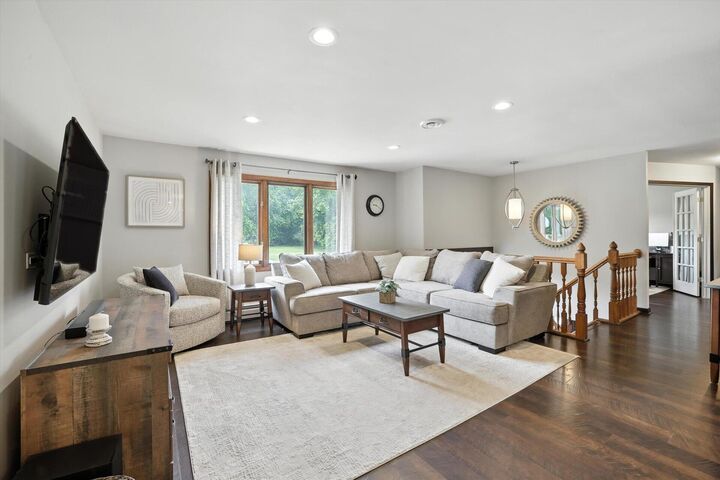 Property Photo: S69w22060 Sonoma Way WI 53103