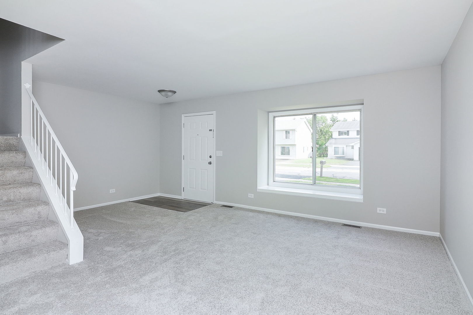 Property Photo:  1325 Haverhill Circle  IL 60563 
