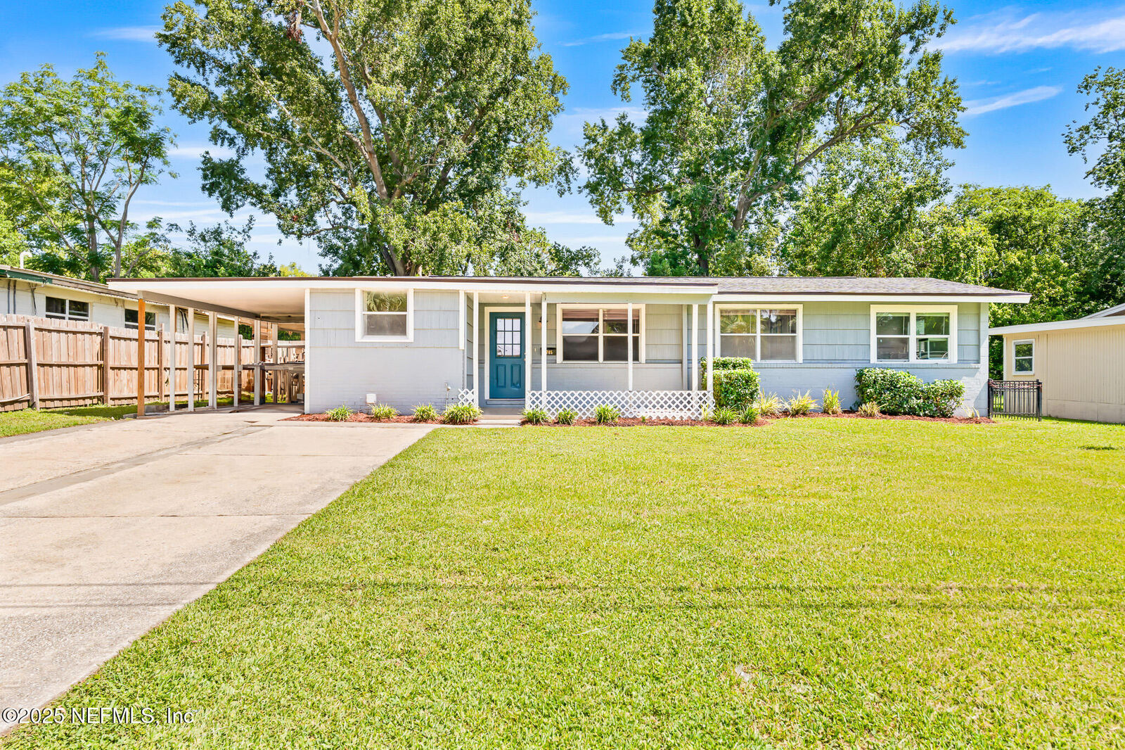 Property Photo:  6765 Snow White Drive  FL 32210 
