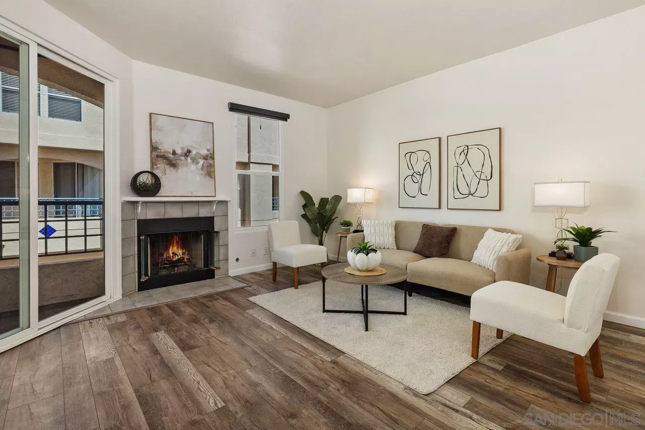 Property Photo:  6161 Calle Mariselda 408  CA 92124 