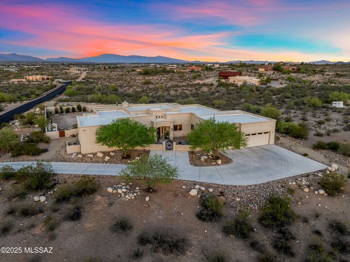 Property Photo: 4455 W Placita Roca Escondida W AZ 85745